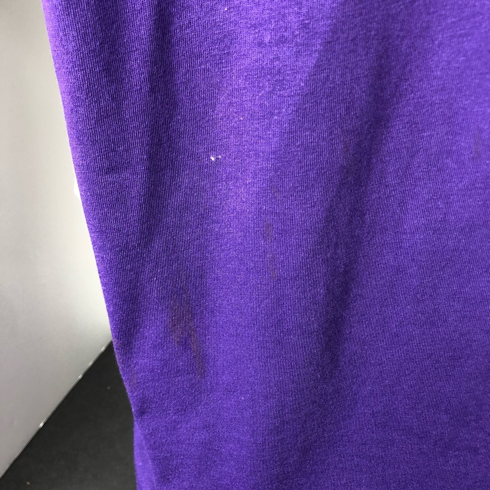 NBA LA Lakers Lebron James #6 Purple Tee T-Shirt - Picture 5 of 7